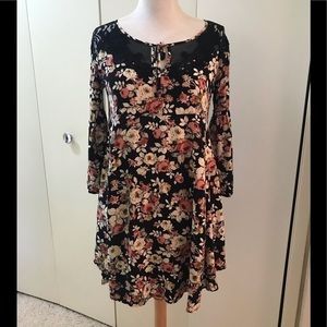 Miss Me Floral Rayon & Lace Minidress